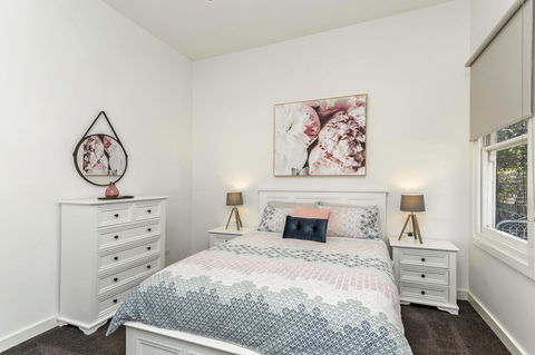 Central Bendigo Cottage, Walk To Everywhere!! - Accommodation Australia 1