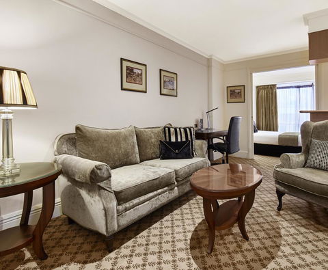 Stamford Plaza Melbourne - Local Tourism 24
