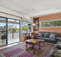 Black Dolphin Beach Penthouse - Accommodation Australia