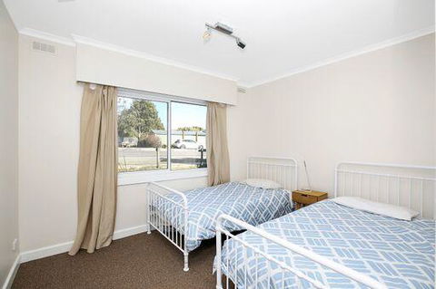The Hill House - Accommodation Australia 2