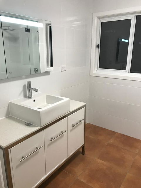 The Hill House - Accommodation Australia 8