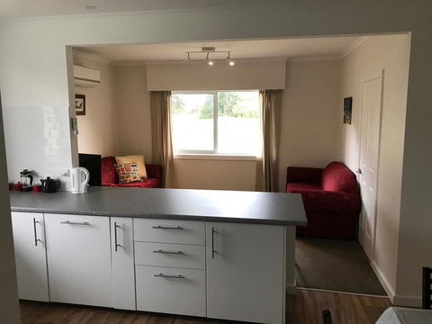 The Hill House - Accommodation Australia 4