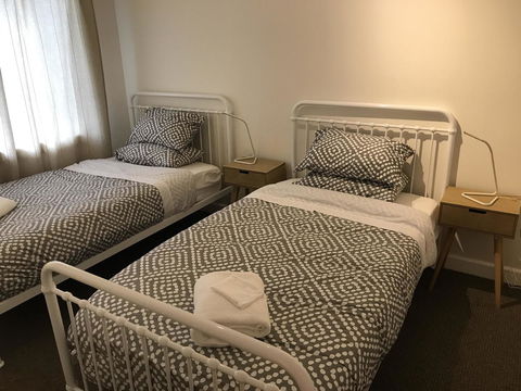 The Hill House - Accommodation Australia 13
