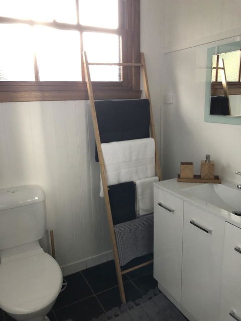Lothlorien - Accommodation Australia 13