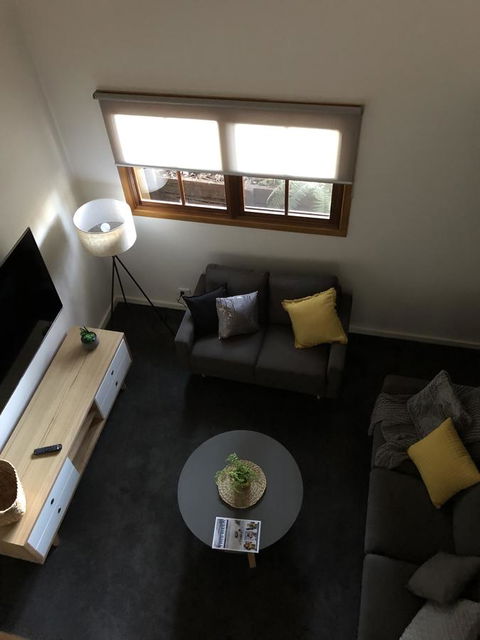Lothlorien - Accommodation Australia 9