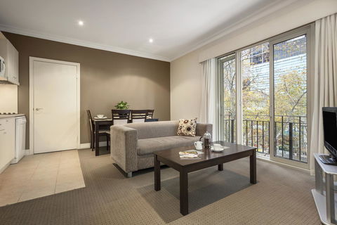 Comfort Hotel Melbourne Central - Local Tourism 9