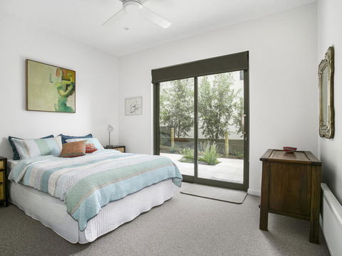 Lansdowne Villa - With Swimming Pool - Accommodation Australia 9