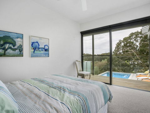 Lansdowne Villa - With Swimming Pool - Accommodation Australia 11