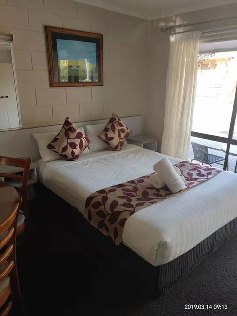 Coachman Motel And Holiday Units - Local Tourism 39