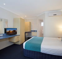 Hamilton Town House Motel - Bed n Breakfasts