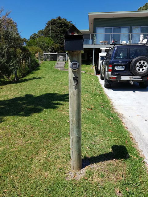 Beach Retreat Apartment Marengo - Accommodation Australia 20