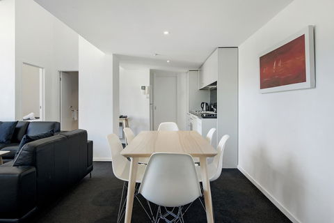 ULTIQA Little Collins (located At The Hero Apartment Building) - Local Tourism 23
