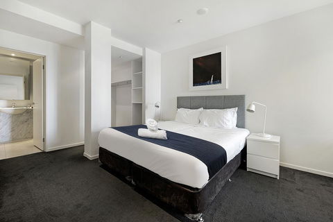 ULTIQA Little Collins (located At The Hero Apartment Building) - Local Tourism 28