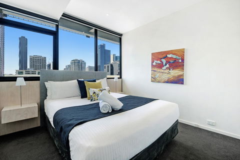 ULTIQA Little Collins (located At The Hero Apartment Building) - Local Tourism 5