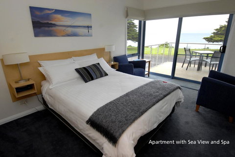 Seascape Accommodation - Local Tourism 0