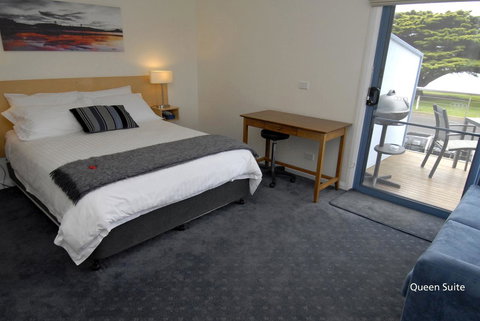 Seascape Accommodation - Local Tourism 8