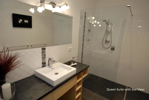 Seascape Accommodation - Local Tourism 6