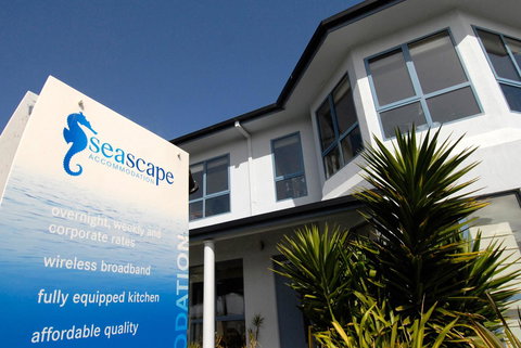 Seascape Accommodation - Local Tourism 13