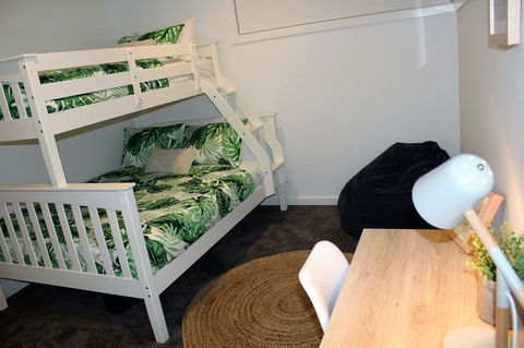 Escape On Birch - Local Tourism 24