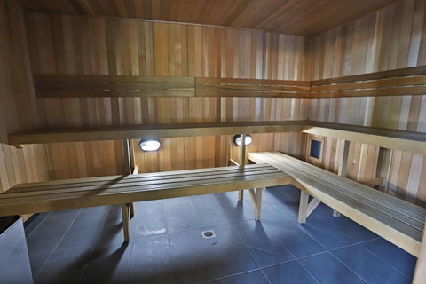Melbourne Knox Central Apartment Hotel Official - Accommodation Australia 1