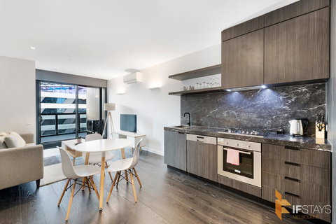 IFSuites (IFSTAYS) North Apartment - Bed n Breakfasts 13