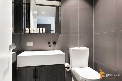 IFSuites (IFSTAYS) North Apartment - Bed n Breakfasts 8