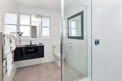 Lake Wendouree Luxury Apartments - Accommodation Australia 13
