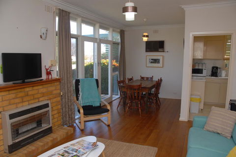 Green Grove - Accommodation Australia 10