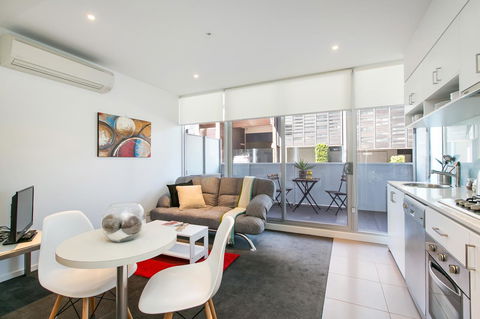 Complete Host The River Apartments - Australia Shopping 5