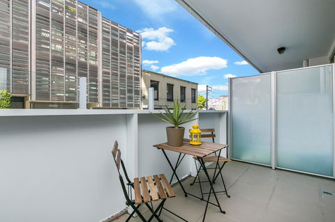 Complete Host The River Apartments - Australia Shopping 4