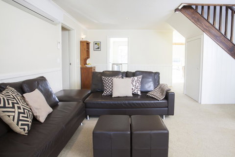 Beechworth Cedar Cottages - Accommodation Australia 2
