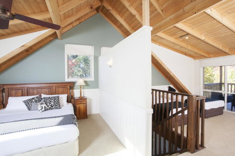 Beechworth Cedar Cottages - Accommodation Australia 9