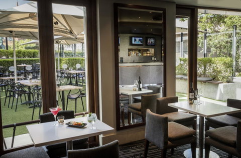Quay West Suites Melbourne - Accommodation Australia 24