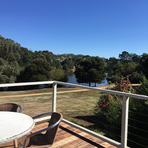 Lakeside Conti Villas - Australia Shopping 2