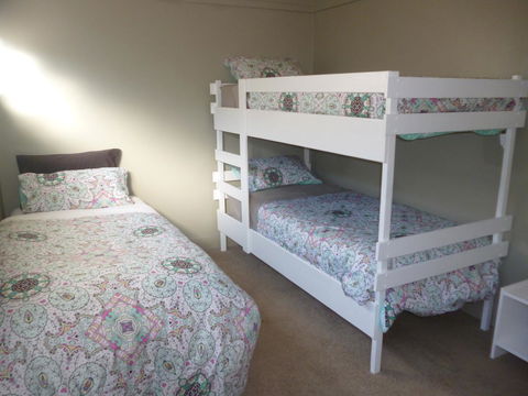 HogmortHomes Neale Street - Accommodation Australia 5