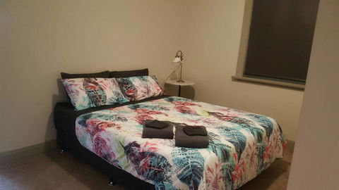 HogmortHomes Neale Street - Accommodation Australia 3