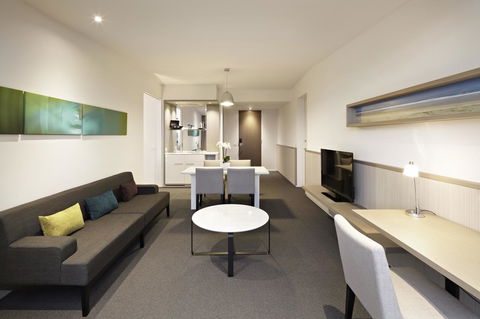 Quarters At Flinders Hotel - Accommodation Australia 4