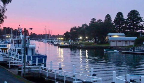 The Waterfront Apartment - Accommodation Australia 15