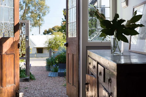 The Blue Barn - Australia Shopping 2