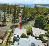 The Blue House - flat walk to river and beach - Accommodation Australia
