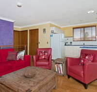 THE BOARDROOM ON BANKSIA - 11 Banksia Ave Bonny Hills - Accommodation Australia