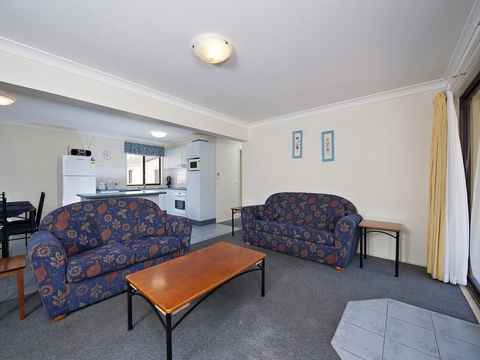 The Breakers, 16B Government Road - Accommodation Australia 1