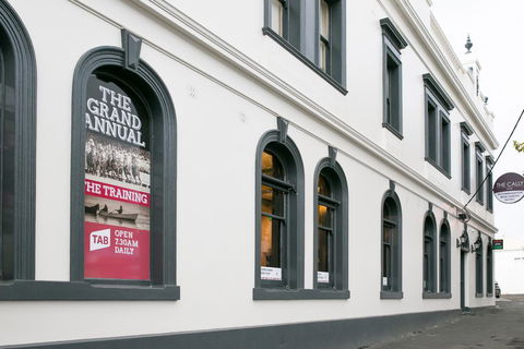 The Cally Hotel - Australia Shopping 1