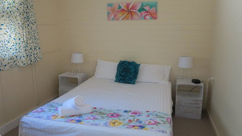 The Captain's Manor On Cook Unit 5 - Accommodation Australia 3