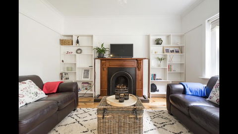The Caretakers Cottage - Accommodation Australia 3