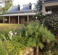 The Coach House on River and Park - Accommodation Australia