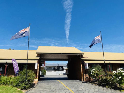 The Cottage Motor Inn Albury - Accommodation Australia 2