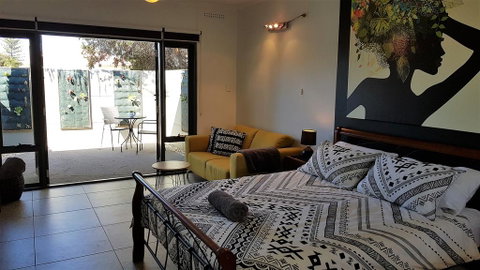 The Courtyard - Accommodation Australia 0