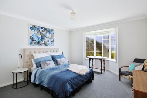 The Crescent - Pet Friendly - 1 Min To Beach - Accommodation Australia 0
