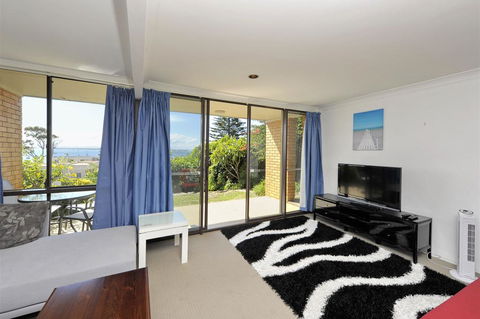 The Crest Unit 5 - Shoal Bay - Accommodation Australia 2